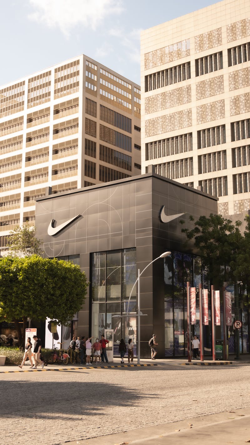 Les premieres chaussures de sport en toile et caoutchouc du debut du 20e siecle